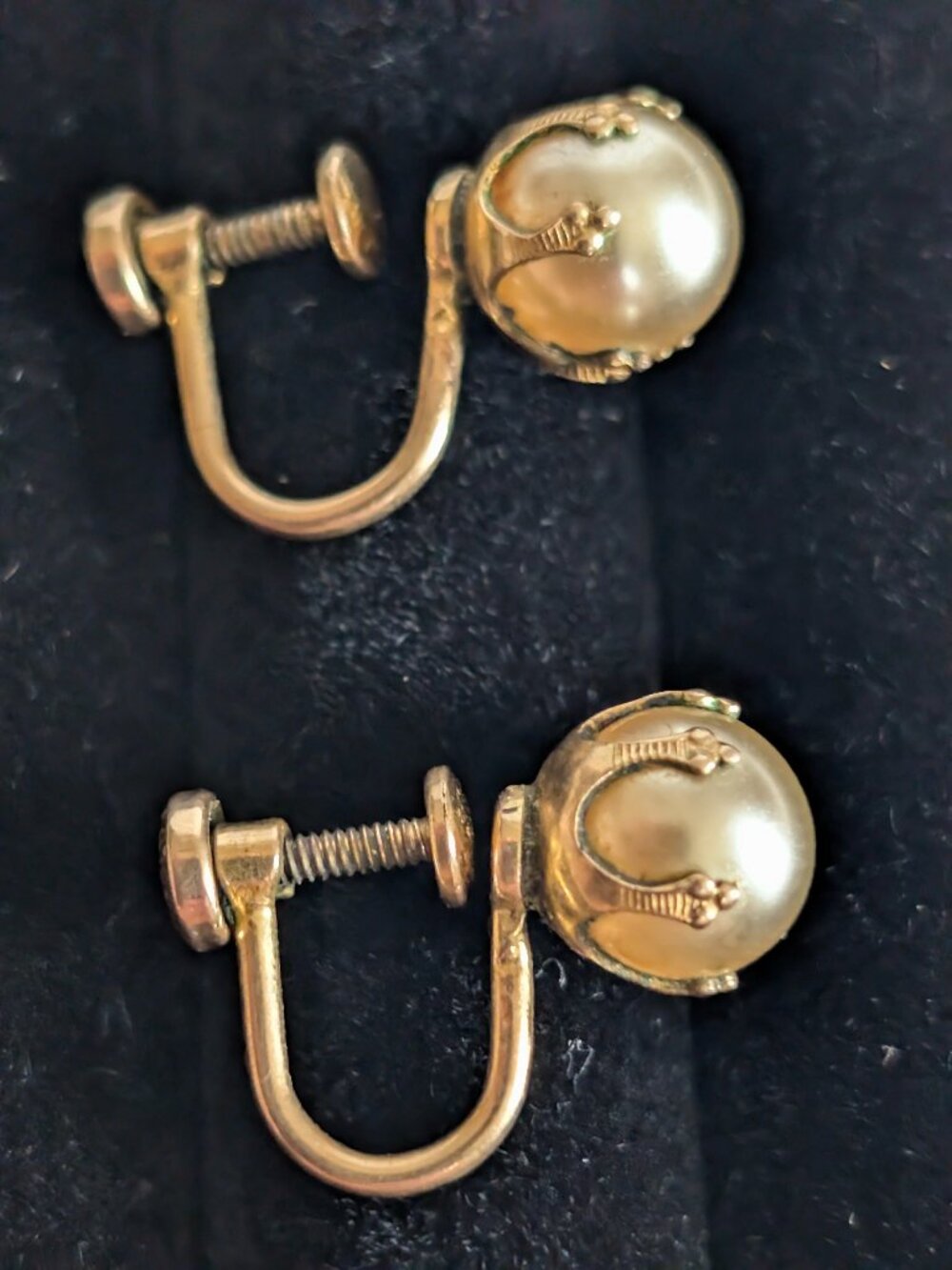 Share Vintage AMCO 14K Gold Filled Faux Pearl Screwback Earrings Gold Filled Ear